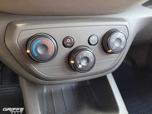 Imagem 11 de 15 de Chevrolet Spin 1.8 Lt 8v Flex 4p Manual 2013
