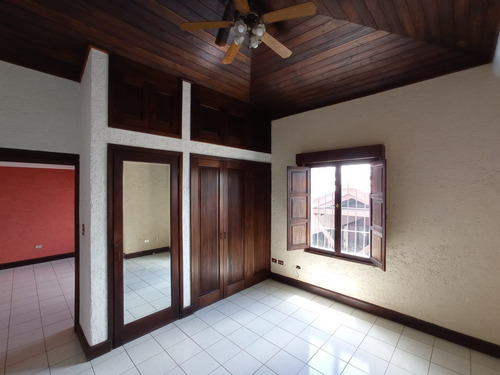 Imagen 26 de 29 de Vendo Hermosa Y Amplia Casa, Estilo Colonial, Sector Preferencial, Alta Plusvalia Y Seguridad