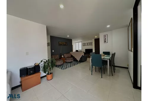 Apartamento Con Comodos Espacios En Sabaneta(mls#250053)