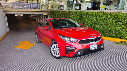 Kia Forte 2.0 L 4 p At
