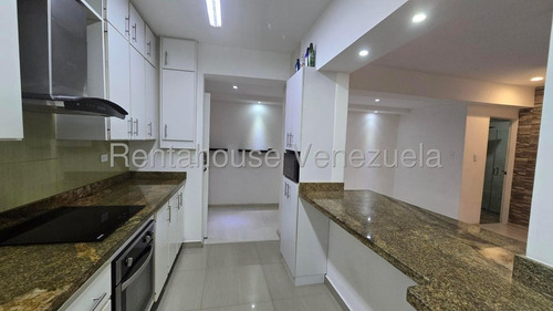 Tg Lindo Apartamento Con Excelentes Areas Sociales, Solarium, Piscina, Cancha De Futbolito, Pozo, Calle Cerrada. En Venta En La Tahona 25-18320 Ys