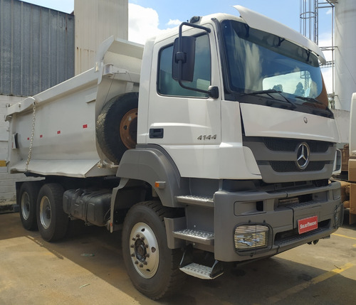 Axor 4144 = Caçamba 6x4