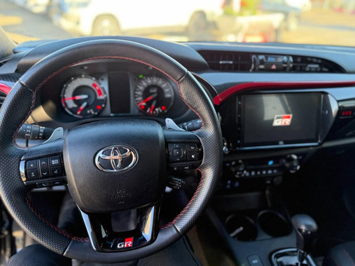 Toyota Hilux 2.8 Dc 4x4 Tdi Gr-s Iv At6 2024
