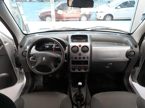 Imagen 15 de 18 de Peugeot Partner Patagonica