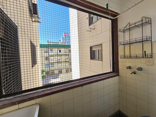 Departamento De 4 Ambientes Con Cochera Descubierta En Venta! Apto Crédito!