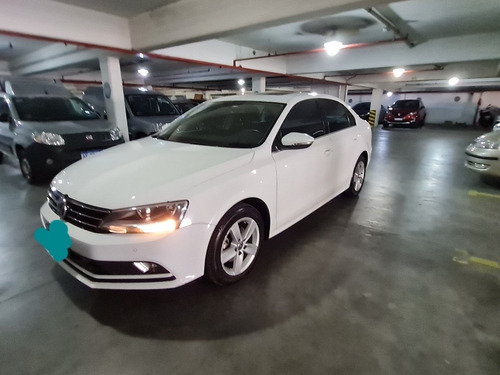 Volkswagen Vento 2.5 Luxury 170cv 2016