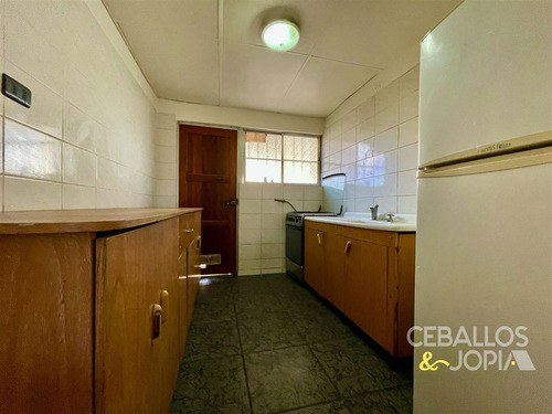 Casa En Venta De 7 Dorm. En Quilpué