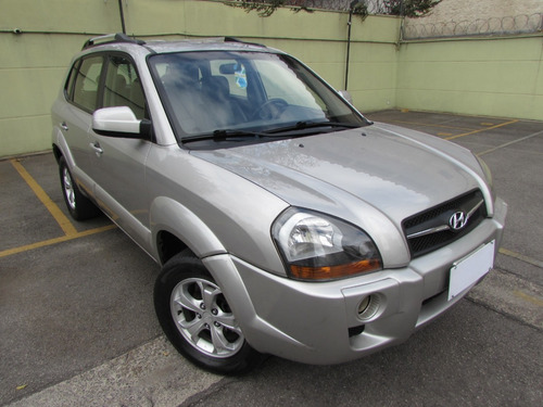 Imagem 3 de 13 de Hyundai Tucson Gls Automática 2010 Prata