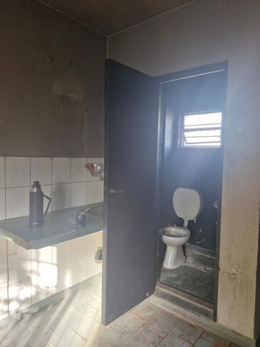 Local Comercial En Alquiler - San Isidro