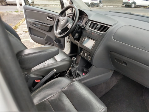 Volkswagen Crossfox 2013 1.6 Vht Total Flex 5p