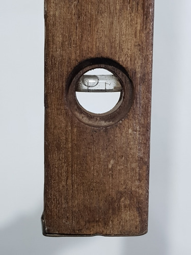 Imagen 8 de 8 de Antiguo Nivel Madera Y Bronce Con Protector Mag 59877