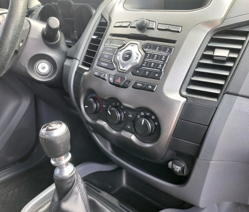 Imagen 11 de 12 de Ford Ranger D/c 4x2 Xlt 3.2 Td - Gencosa