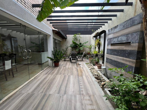 Imagen 29 de 29 de Townhouse En El Trigal, Fernando Rosell 0414-4115184 Remax