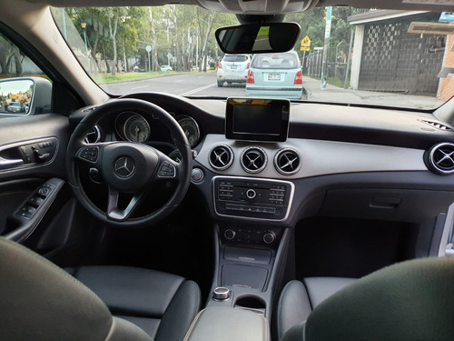 Imagen 15 de 15 de Mercedes Benz Gla 200 2017 Cgi Sport 1.6t Factura De Agencia