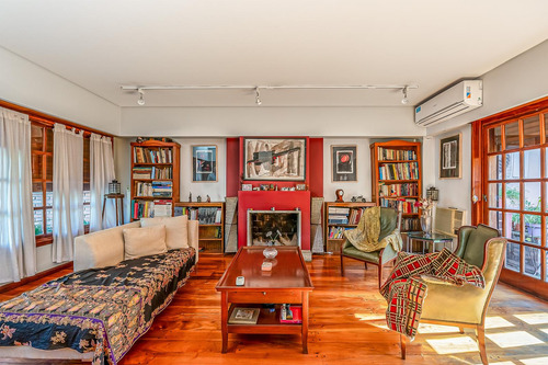 Triplex - Venta - 6 Amb - Suite - Patio - Cocheras - Coghlan
