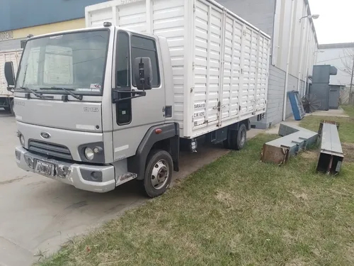 Ford Cargo 915 E .buen Estado General. Caja Cerrada