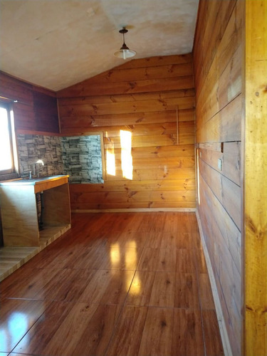 Casa En Venta De 5 Dorm. En Quillón