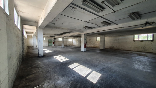 Edificio Local Comercial Deposito Oficina Alquiler Zona Ind De La Trinidad 3541 Mts2 Sonmetros2