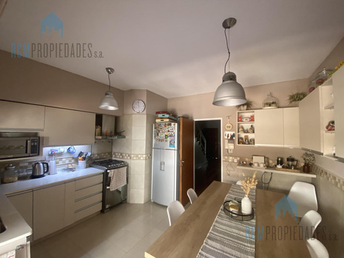 Venta Duplex En  Villa Urquiza 4 Ambientes