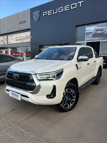 Toyota Hilux 2.8 D-4D TURBO DIESEL CD SRX 4X4 AUTOMÁTICO