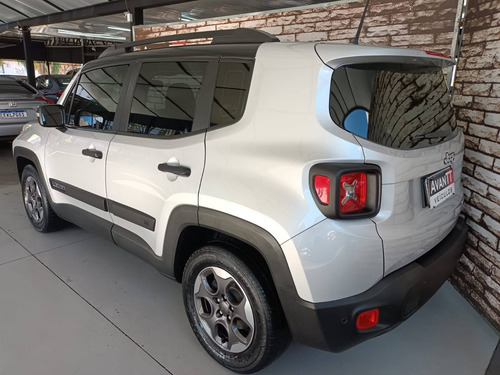 Imagem 2 de 8 de Jeep Renegade 1.8 16v Flex Sport 4p Automático