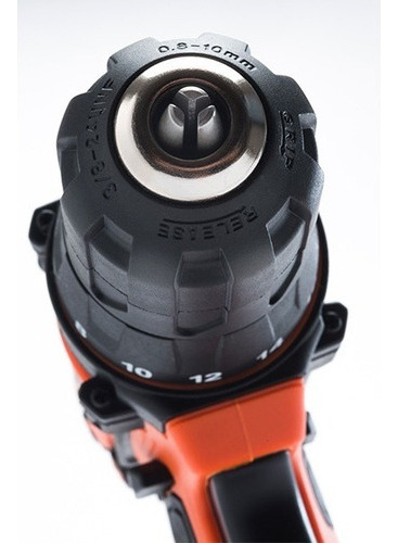 Imagen 5 de 9 de Taladro percutor atornillador inalámbrico de 10mm Daewoo DACD1800V 18V + accesorio con maletín de transporte 220V