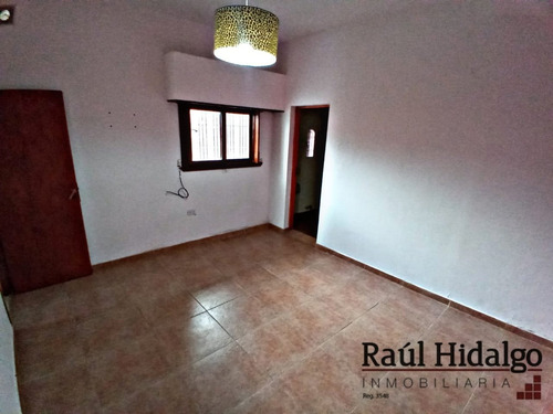Imagen 6 de 17 de Casa De 3 Ambiente Con Gran Parque Apto Comercio En Alquiler Por 36 Meses