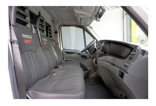 Imagem 11 de 15 de Iveco Daily City 30s13 Chassi 2p (diesel)(e5)