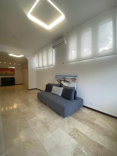 Imagen 10 de 26 de Se Vende Casa 800m2 4h+s/ 7b/ 5p Prados Del Este