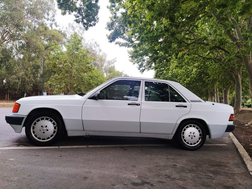Mercedes-Benz 190 2.3 E