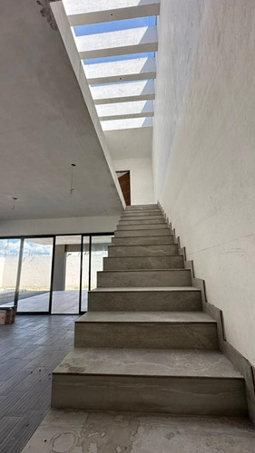 Quinta En Venta En Los Portales, Gral. Zuazua