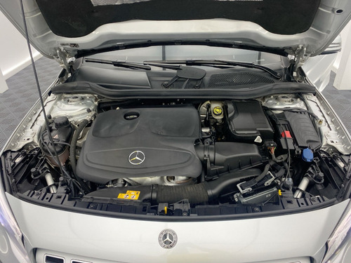 Imagen 25 de 25 de Mercedez Benz Clase Gla 200 Urban 1.6