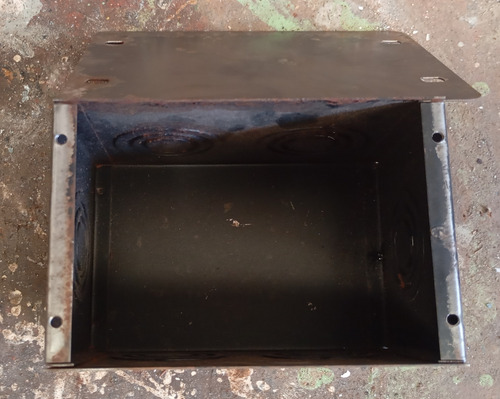 Gabinete Estanco Generica 15x10x10 Cm Gris Oscuro (Usado)