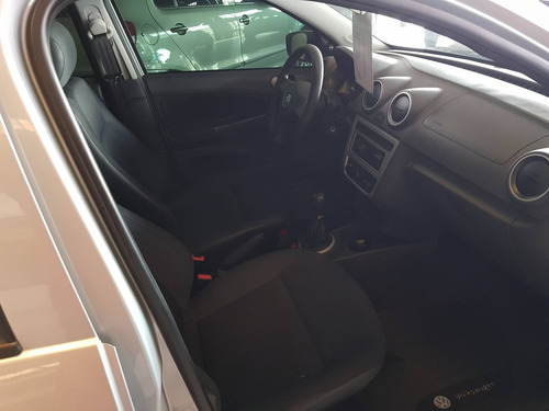 Imagem 3 de 8 de Volkswagen Voyage 1.6 Mi City 8v Flex 4p Manual