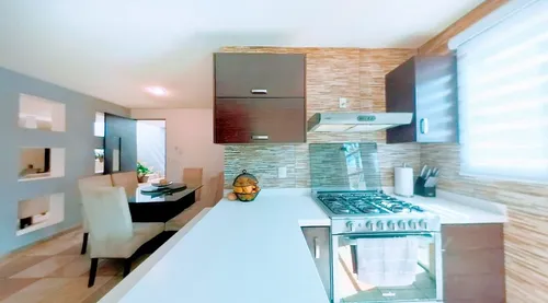 Casa Venta Residencial Por Ave. Tecnológico Las Torres, Por La Estación Del Tren Toluca- Santa Fe, Estación Metepec.
