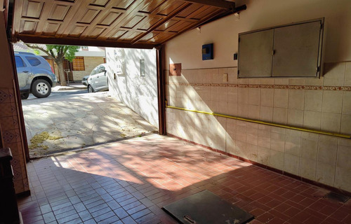 B° Bombal - Casa Multifuncional En Venta-4 Dormitorios-4 Baños - Ascensor- Piscina