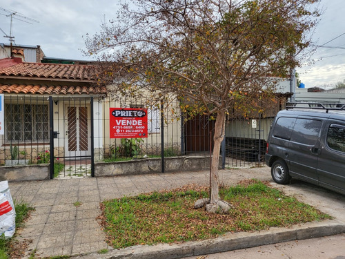 Venta Casa 3 Ambientes Caseros Con Losa Al Fondo