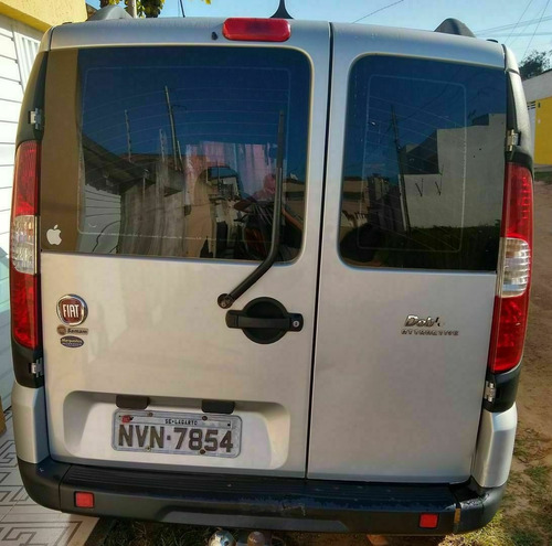 Imagem 3 de 6 de Fiat Doblo 2012 1.4 Attractive Flex 5p