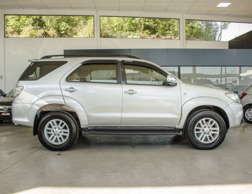 Toyota Hilux SW4 3.0 SRV 4X4 CD 16V TURBO INTERCOOLER DIESEL 4P AUTOMÁTICO