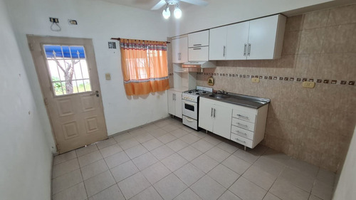 Imagen 3 de 16 de Venta De Duplex 3 Ambientes En San Justo,