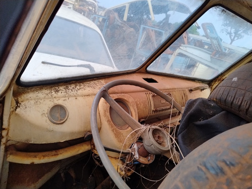 Volkswagen Kombi Corujinha Samb