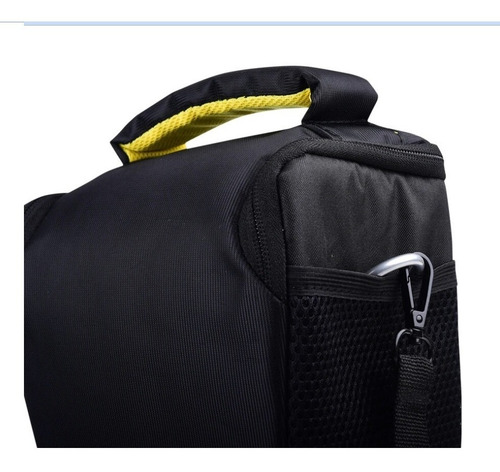 Imagen 2 de 3 de Bolso Para Cámara Fotográfica Negro, Con Correa Y Manilla