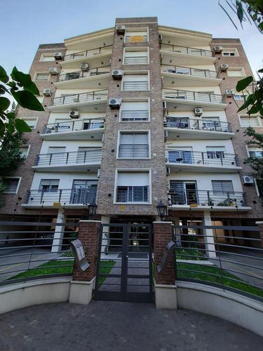 Excelente Departamento 3 Ambientes Con Cochera En Morón Sur
