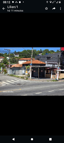 Esquina Na Avenida Mutinga