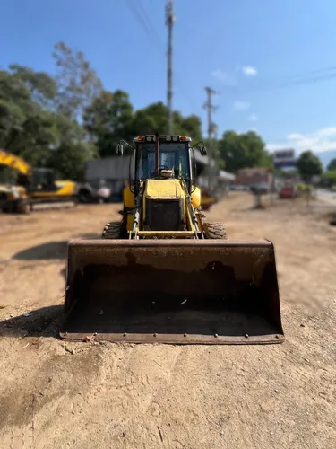 Retrocargadora New Holland B95b