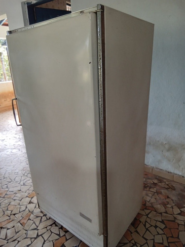 Geladeira Frigidaire Deluxo General Motor #109258 (Usado)