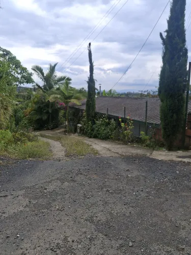 Pequeña Finca Bien Ubicada