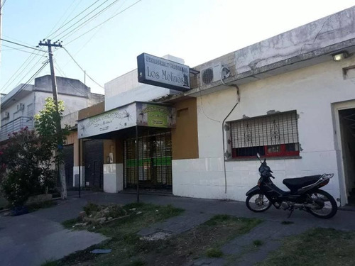 Locales Comerciales + Vivienda