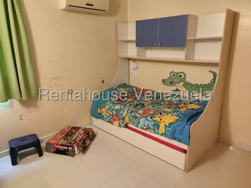 Y.t. Apartamento En Venta, Colinas De La Tahona Mls #25-6437