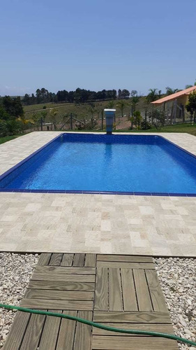 Imagem 18 de 26 de Excelente Chácara Em Guararema Com Casa Térrea Com 03 Dormitórios , Sendo 01 Suíte - Piscina - Churrasqueira - Pomar - Quarto De Hóspede - Vista Panorâmica - Sp - Ch0004_asi